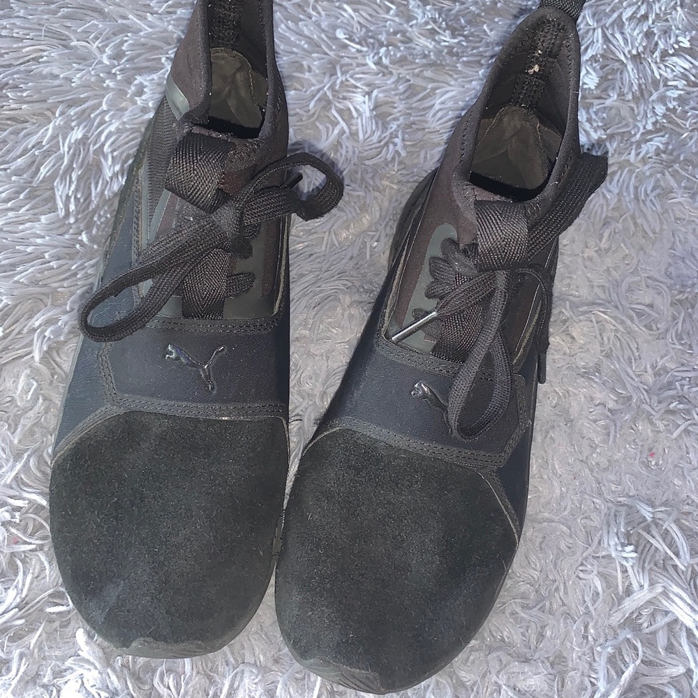 BLACK PUMAS